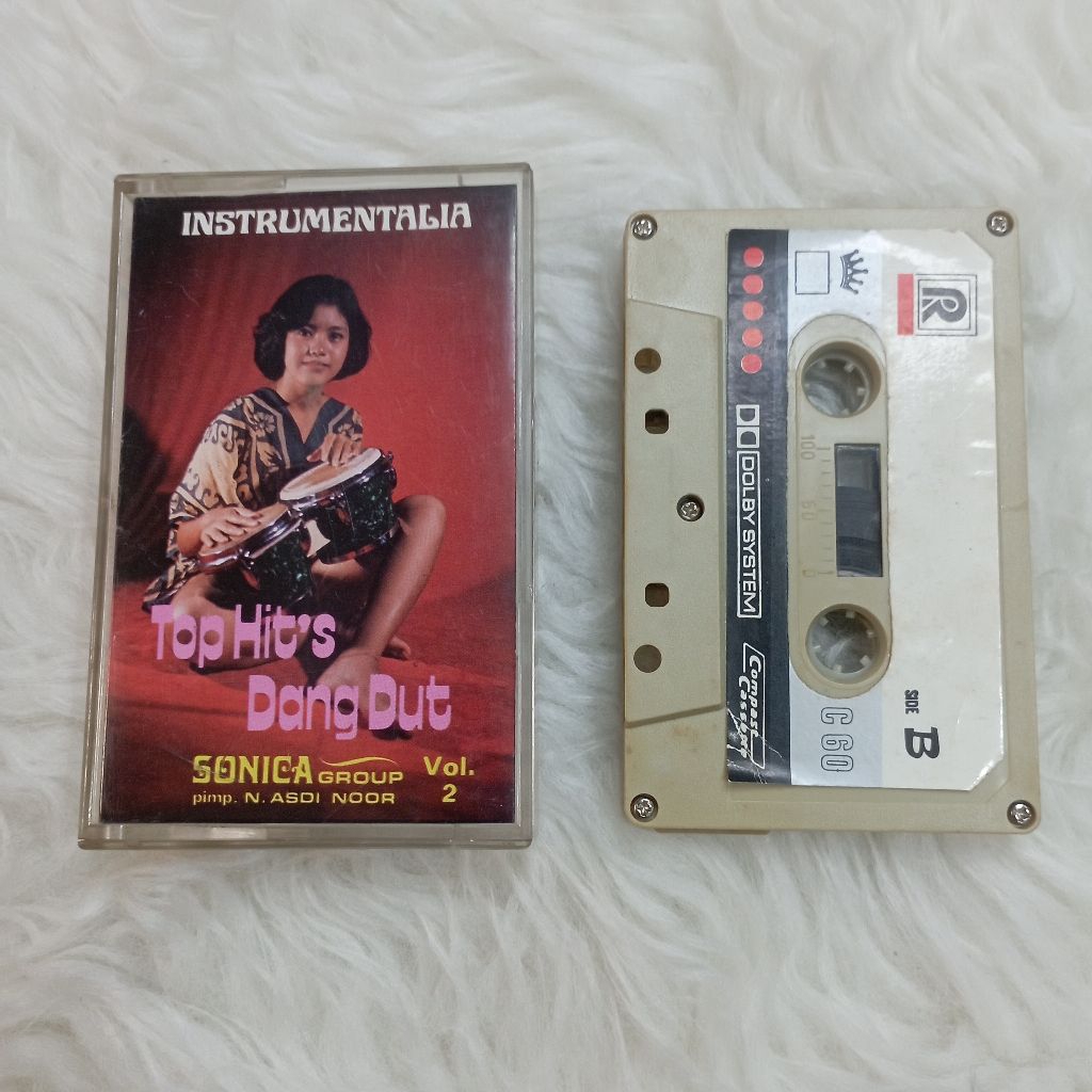 Kaset pita top hits dangdut