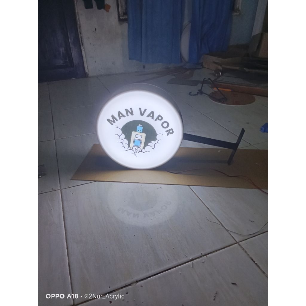 PROMO neon box 40x40