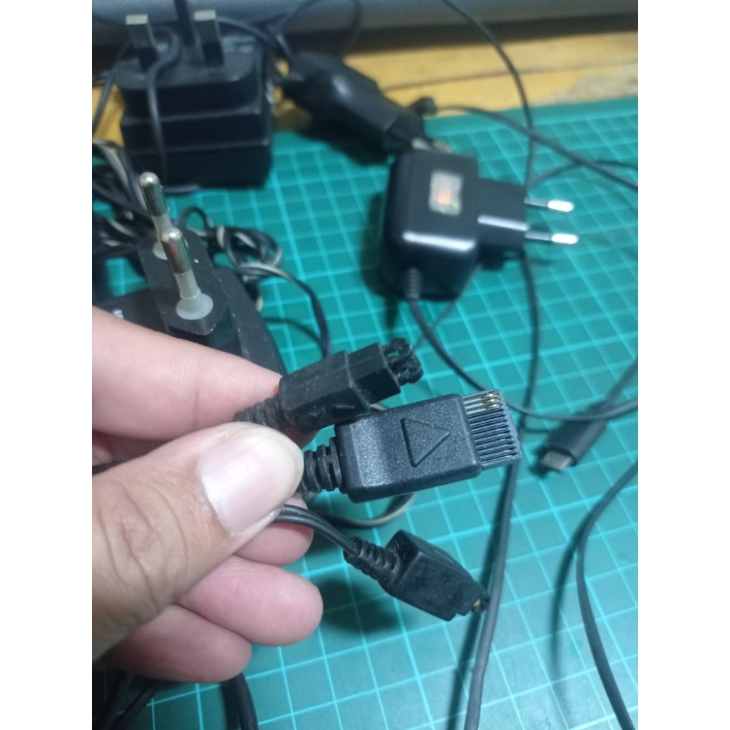 charger hp jadul Ericsson dan Siemens