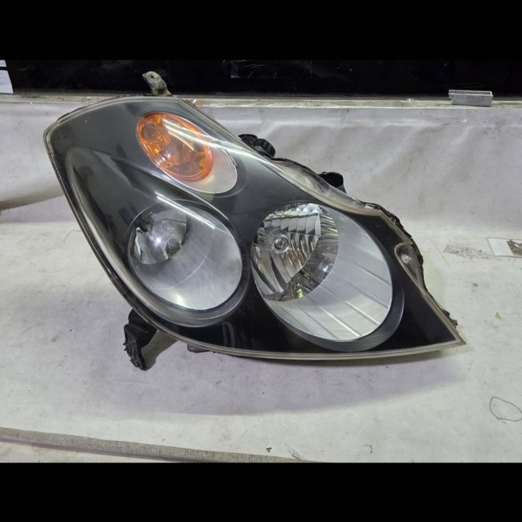 Headlamp lampu depan kanan honda stream 2004 - 2006 JdM HID