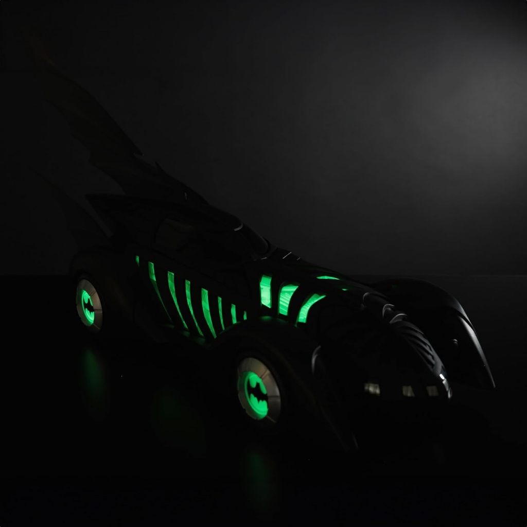 BERKUALITAS MAINAN MCFARLANE - DC MULTIVERSE BATMOBILE (BATMAN FOREVER) KENDARAAN BERLABEL EMAS