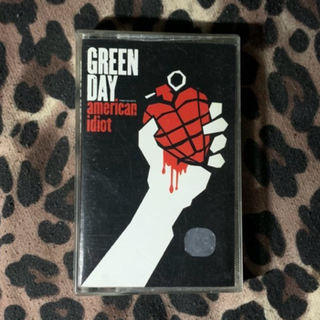 kaset pita - greenday american idiot (second original)