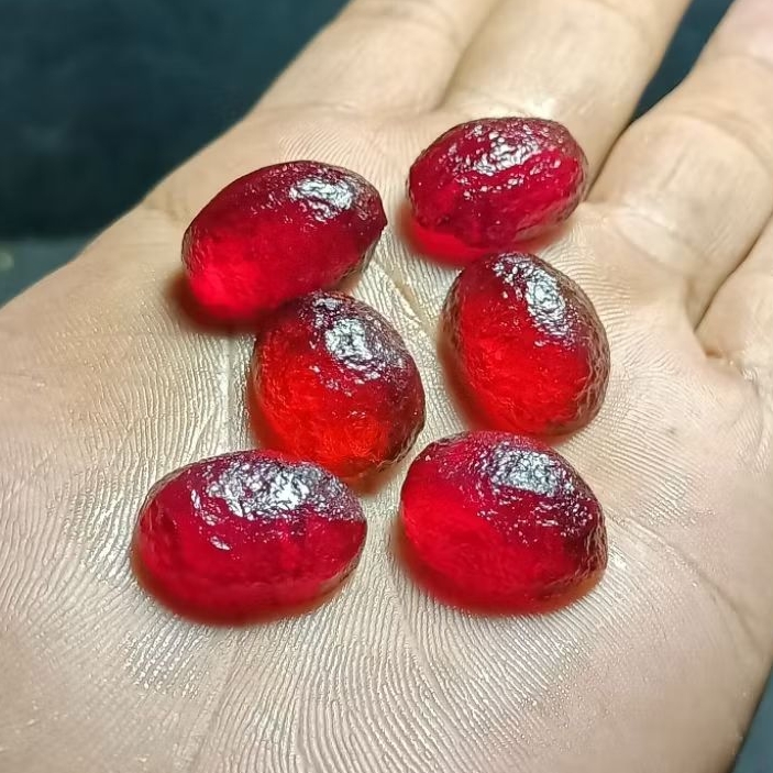 Batu Meteor Merah , Bentuk Masih Alam