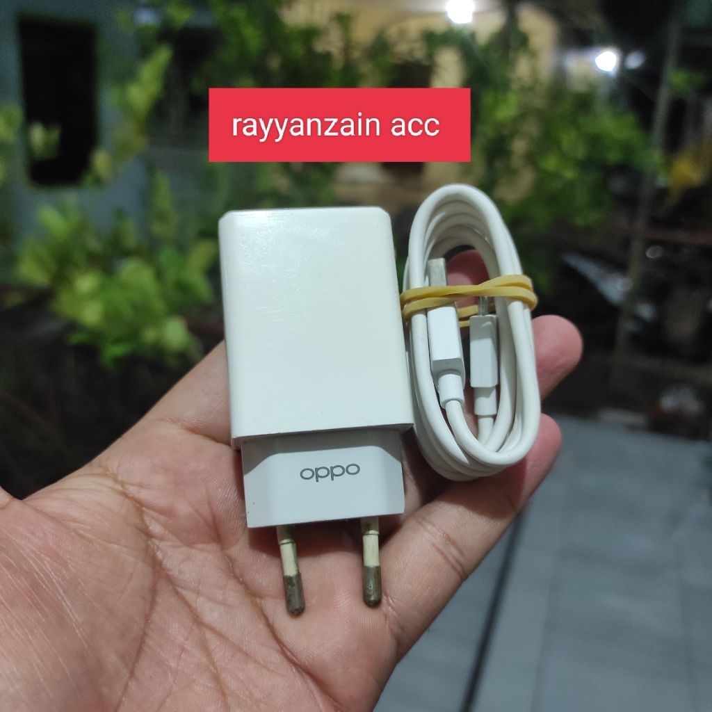 charger oppo 10 watt 2A original ( kondisi bekas ) original copotan hp