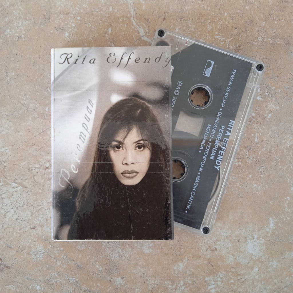 Kaset Pita Rita Effendy "Perempuan"