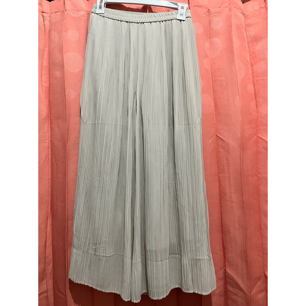 Kulot Plisket Uniqlo