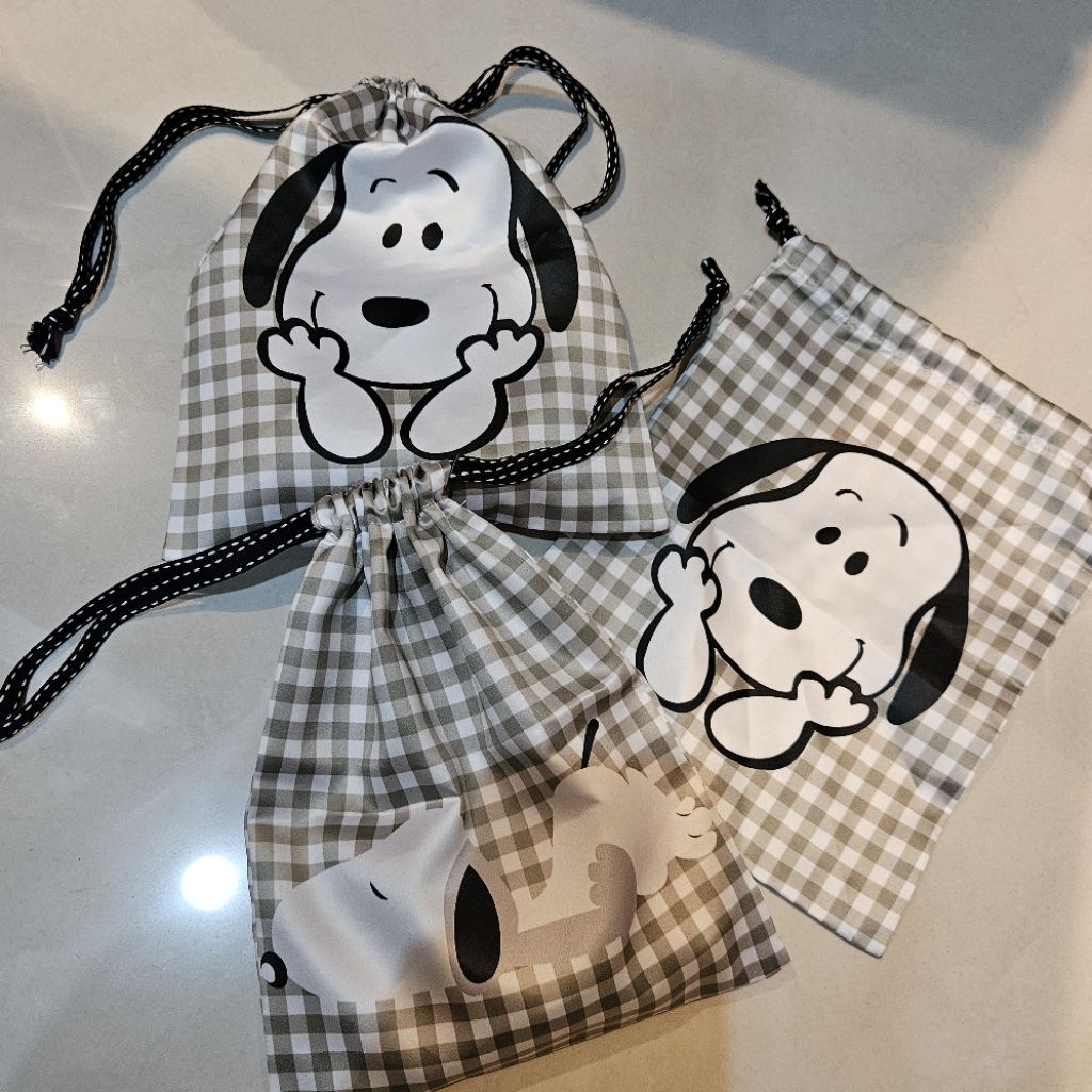 Snoopy Pouch Serut Kain kantong serut Kecil dan Medium tempat penyimpanan serbaguna Ready New