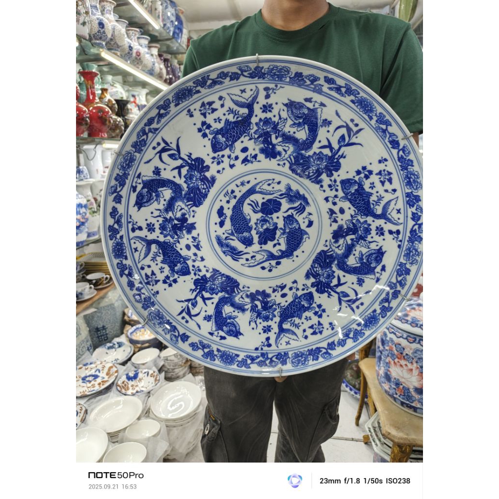 Piring Keramik Pajangan Dinding Biru Putih Diameter 40 cm