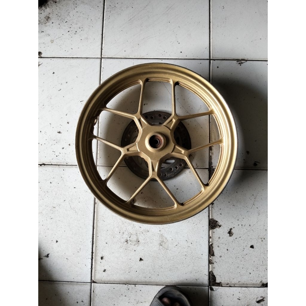 pelek recing Vario 125.depan original