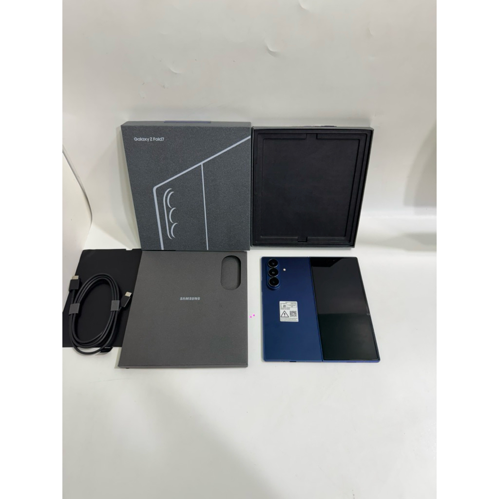 Samsung Galaxy Fold 7 12/512gb Fullset Second Garansi Resmi