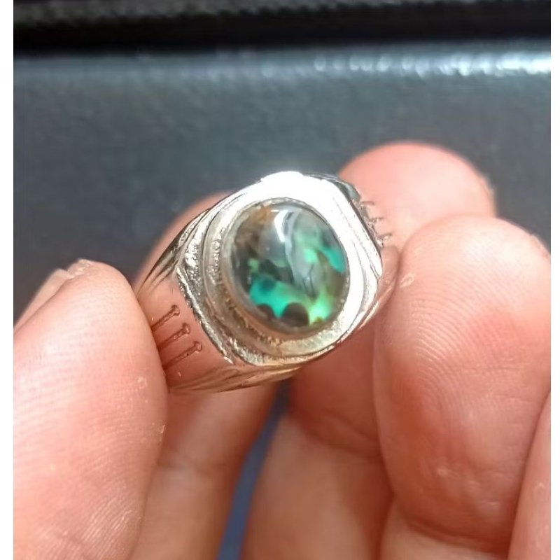 Bacan Doko Top giwang