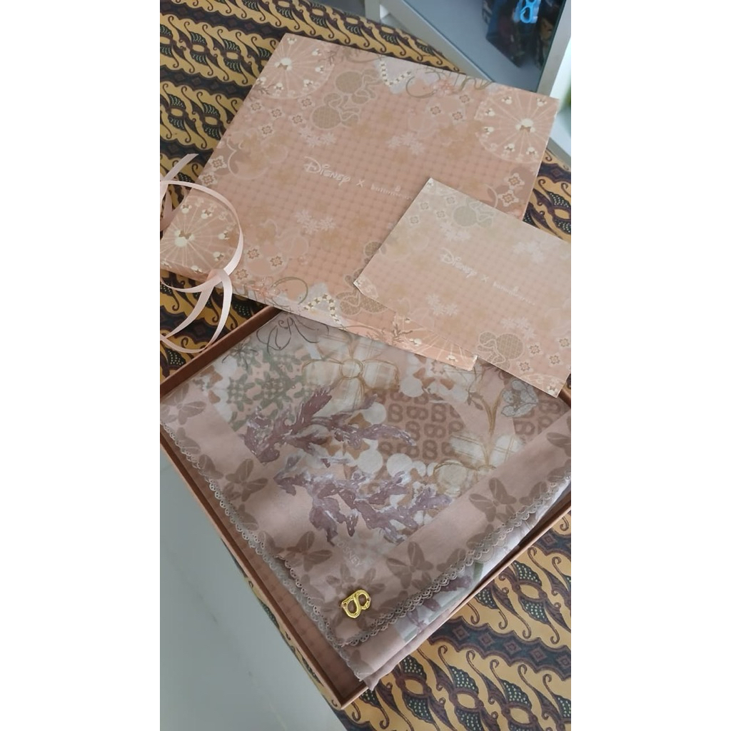 Preloved Buttonscarves The dream park TDP Macchiato edp parfum