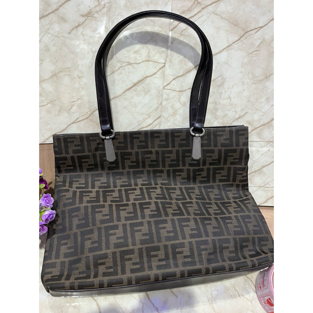 tote fendi kanvas rere preloved