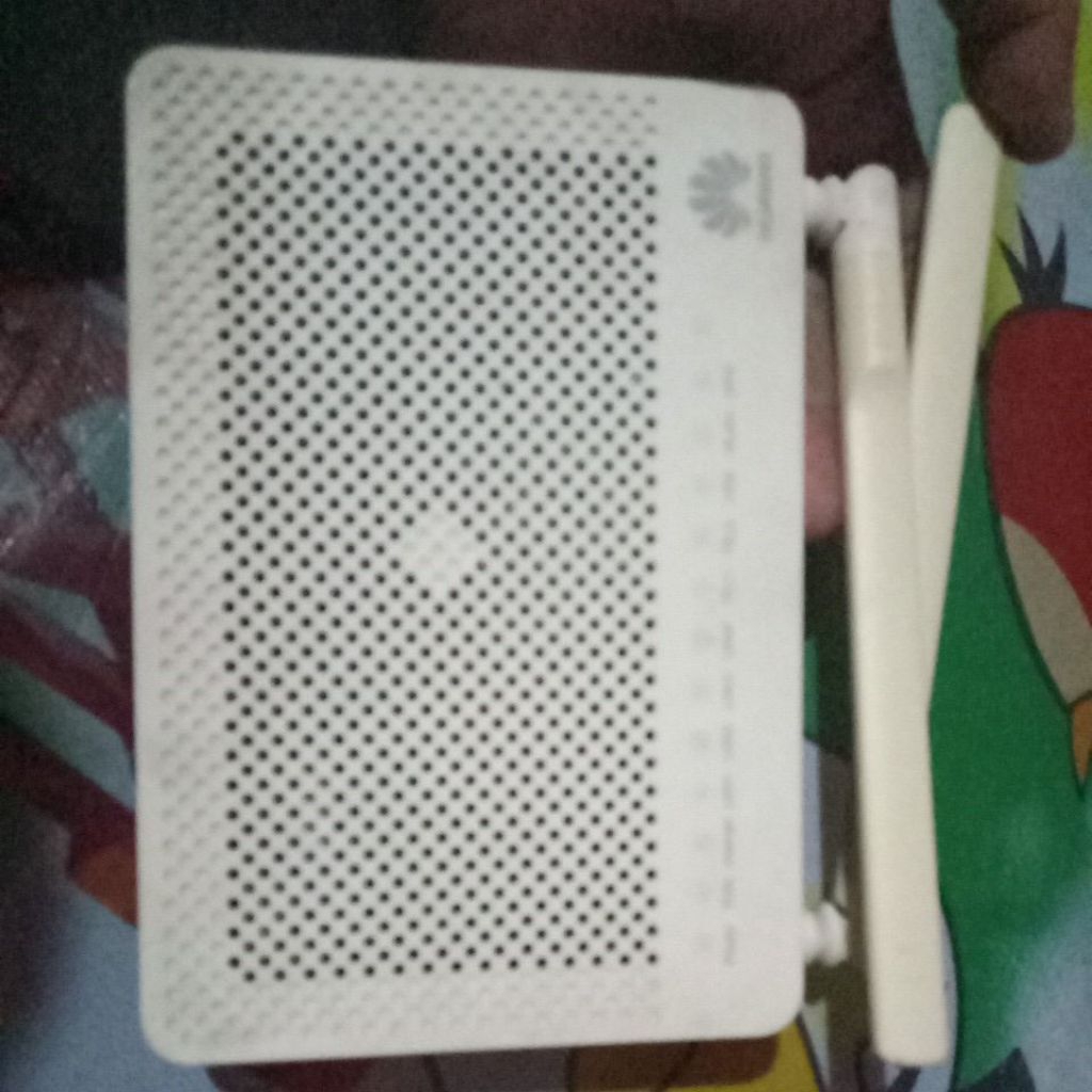 router Huawei HG8245H5
