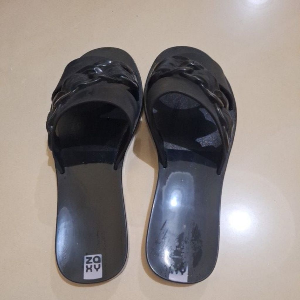 sandal zaxy