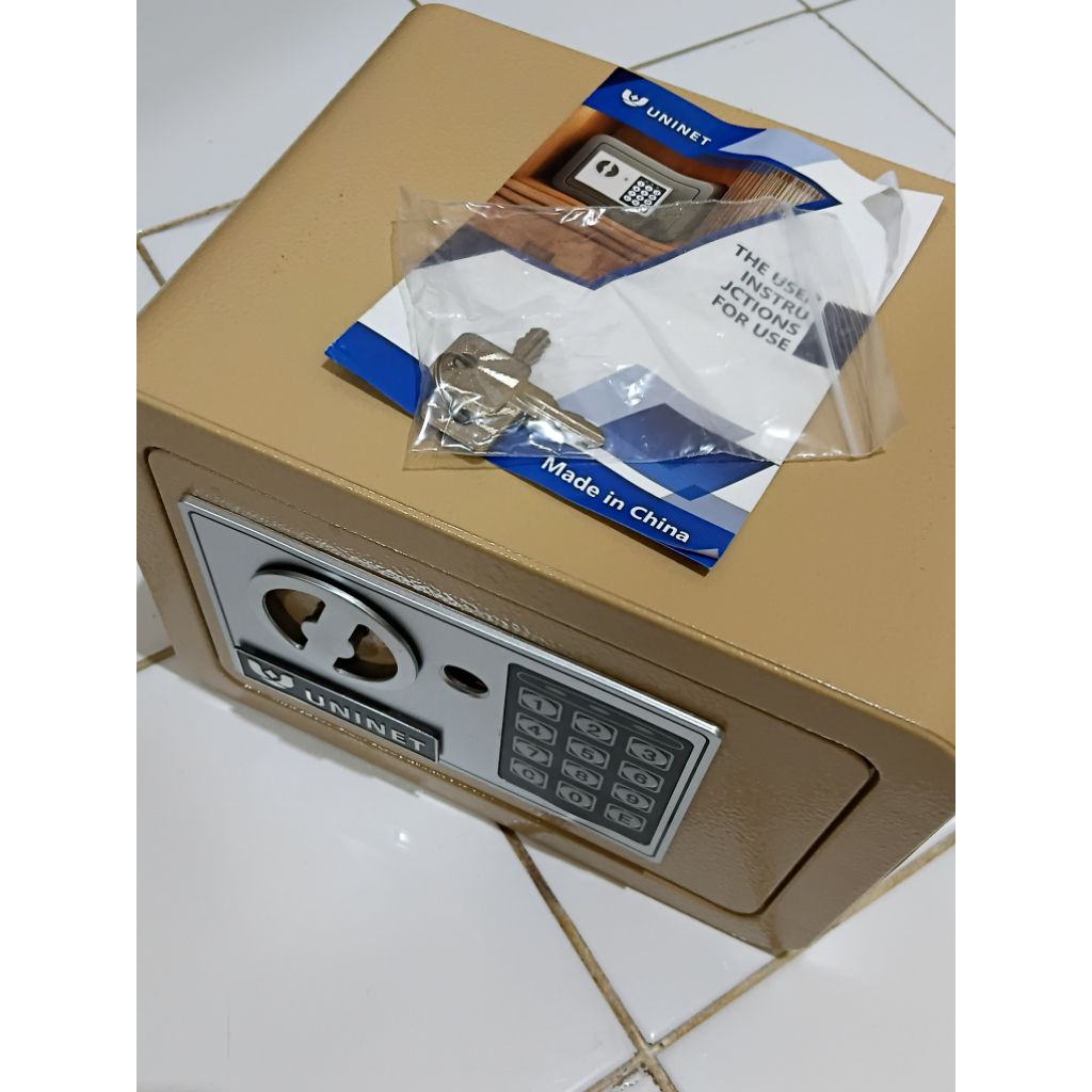 Brankas Mini Brankas Emas dan Uang