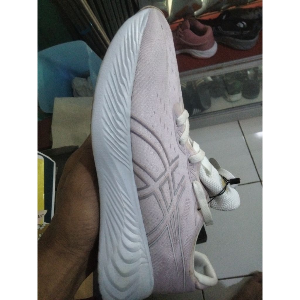 SEPATU ASICS GEL CUMULUS