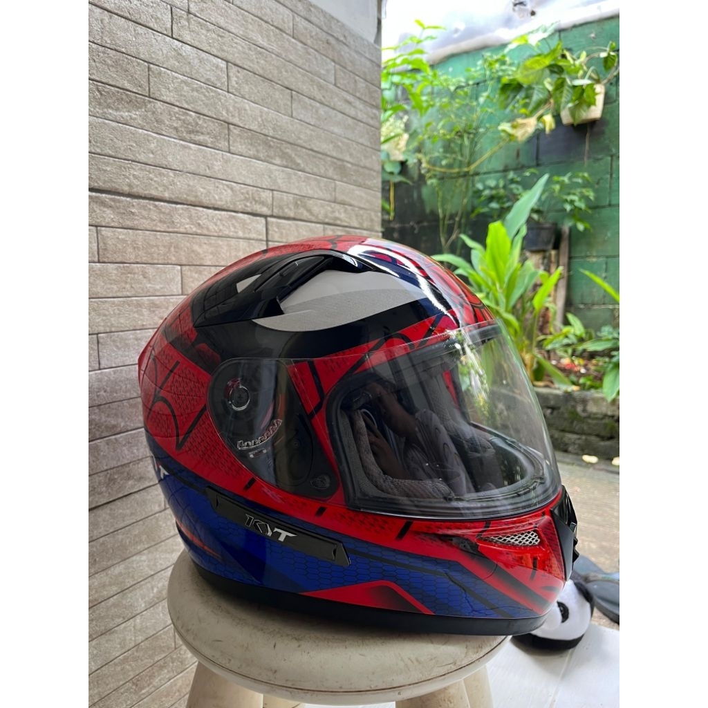 Helm kyt marvel spiderman (kondisi baik)