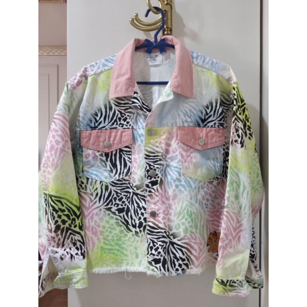 Asos Limited Edition x Disney Lion king denim jacket. Size 8