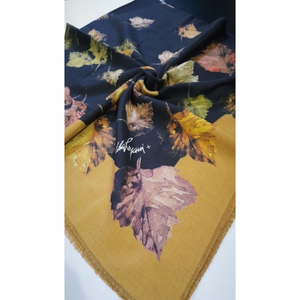 IDA ROYANI SCARVES MOTIF DAUN