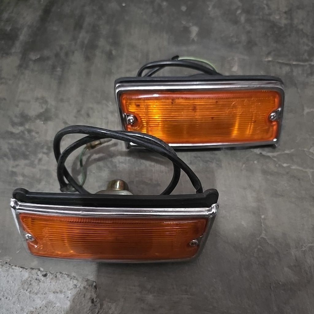 Lampu samping toyota corolla KE20