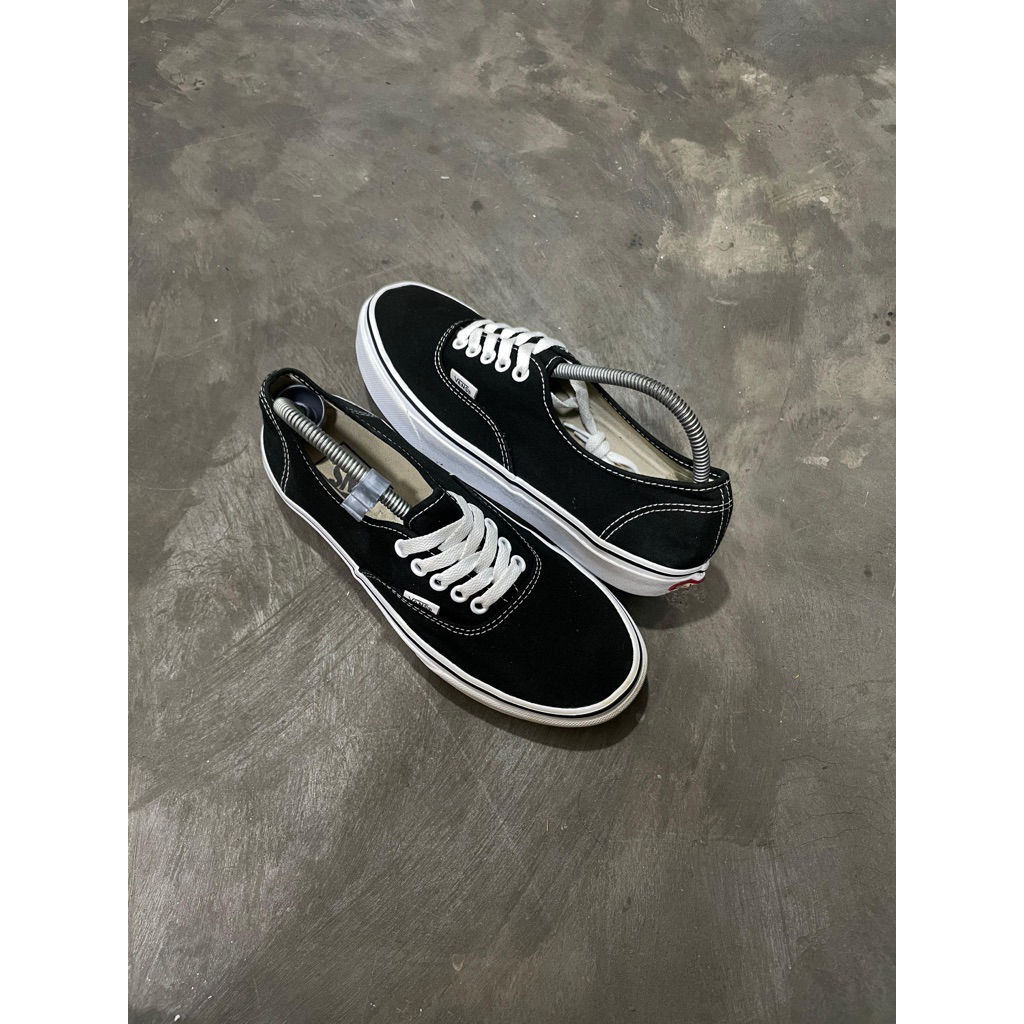 VANS AUTHENTIC BLACK WHITE