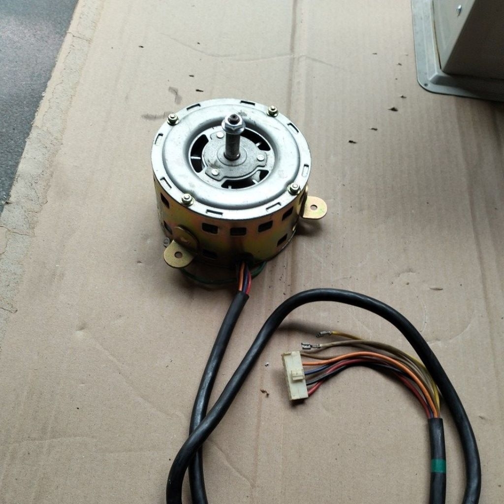 MOTOR DINAMO AC FLOOR STANDING DAIKIN3pk4pk5pk original