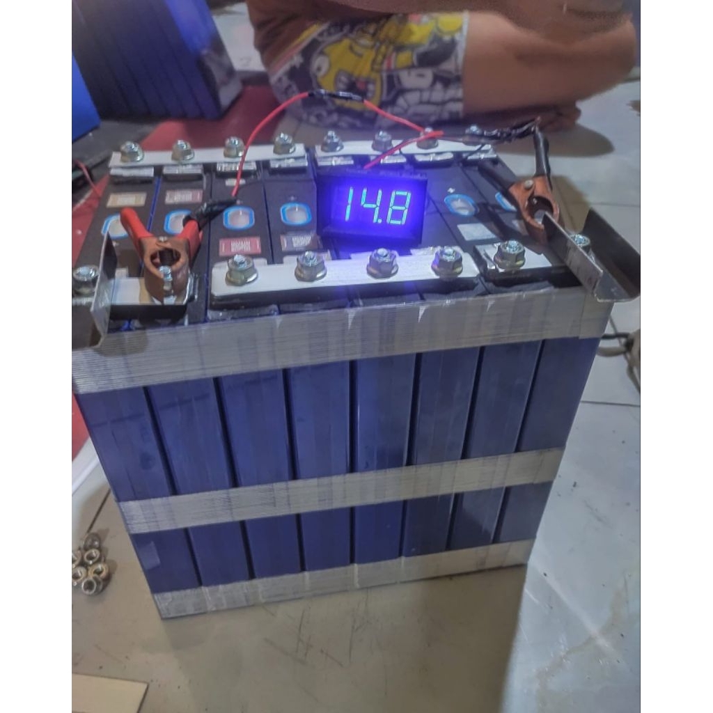 Lifepo4 spek 24v 200ah plus BMS