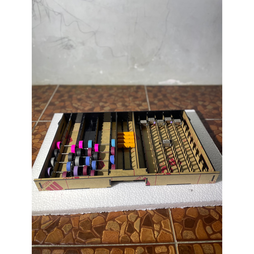 laci custom box versus 8050