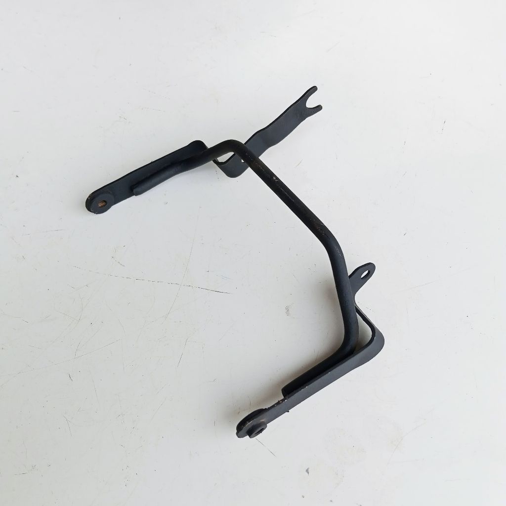 BREKET DUDUKAN SAYAP BAWAH REVO 110 LAMA OLD ORI COPOTAN MOTOR