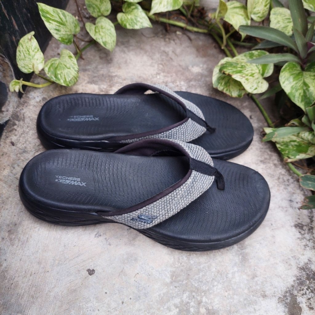 sandal second skechers size 42,5(27cm)