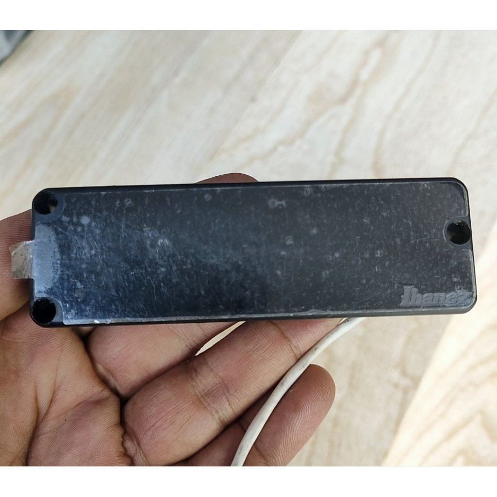 Pickup Bass 4 string Ibanez logo