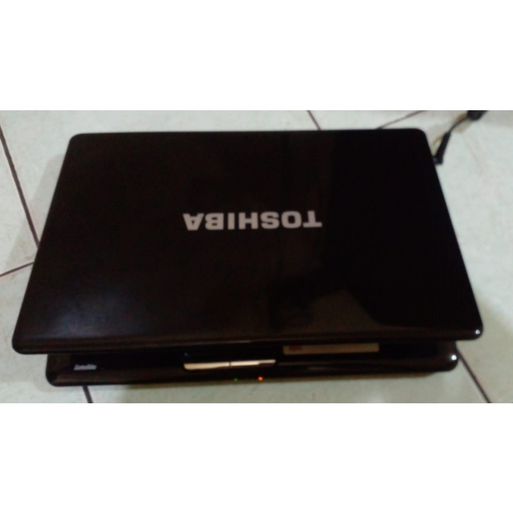 Laptop Toshiba Satelite  L510, Core i3, Ram 4/320Gb, Black