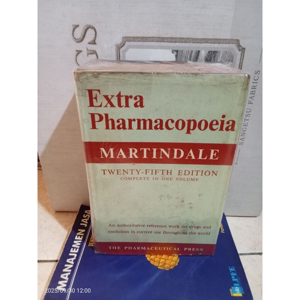 ORIGINAL BUKU ANTIK EXTRA PHARMACOPOEIA BY MARTINDALE EDISI 24
