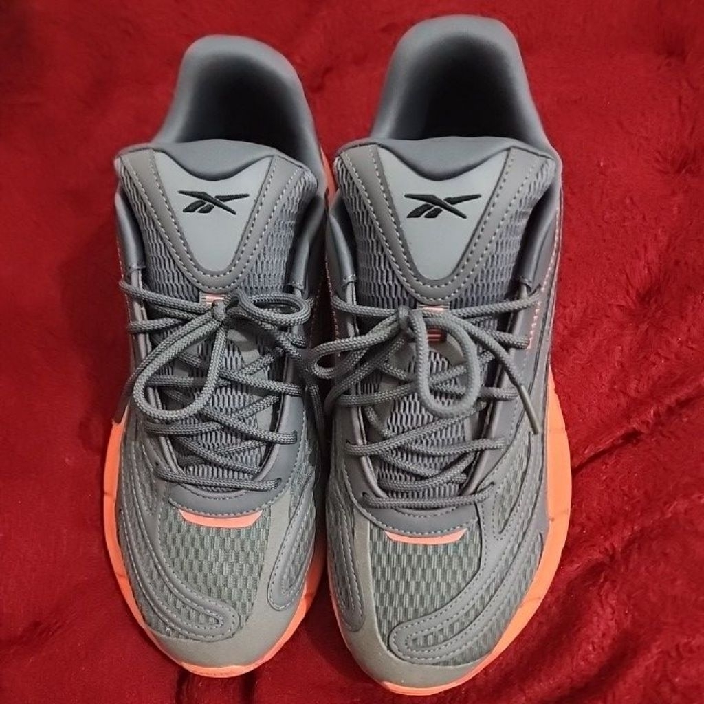 Sepatu Reebok Zig Kinetica 2,5 Gray uk 42 insol 27 cm