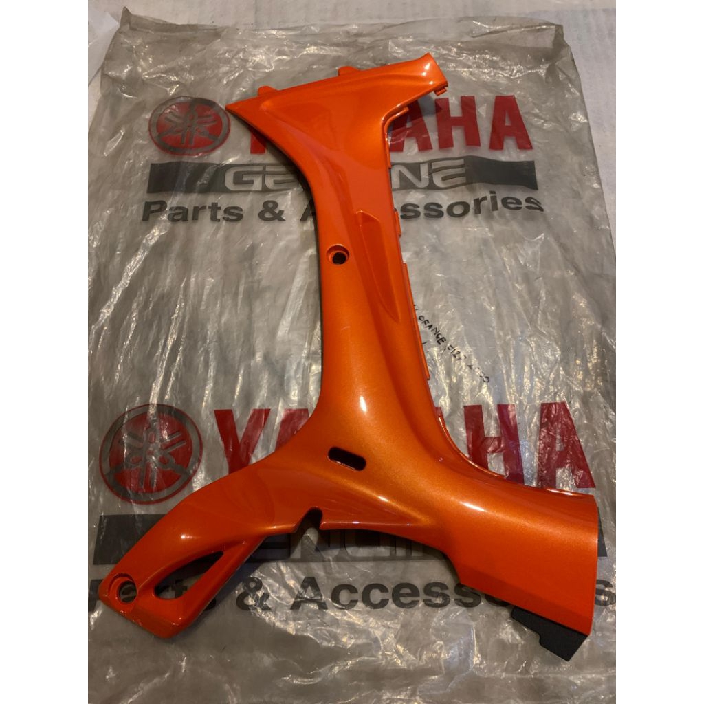 Sayap Dalam Legshield Dalam FIZR FIZ F1ZR Oranye Original 4US-F8385-00-P3