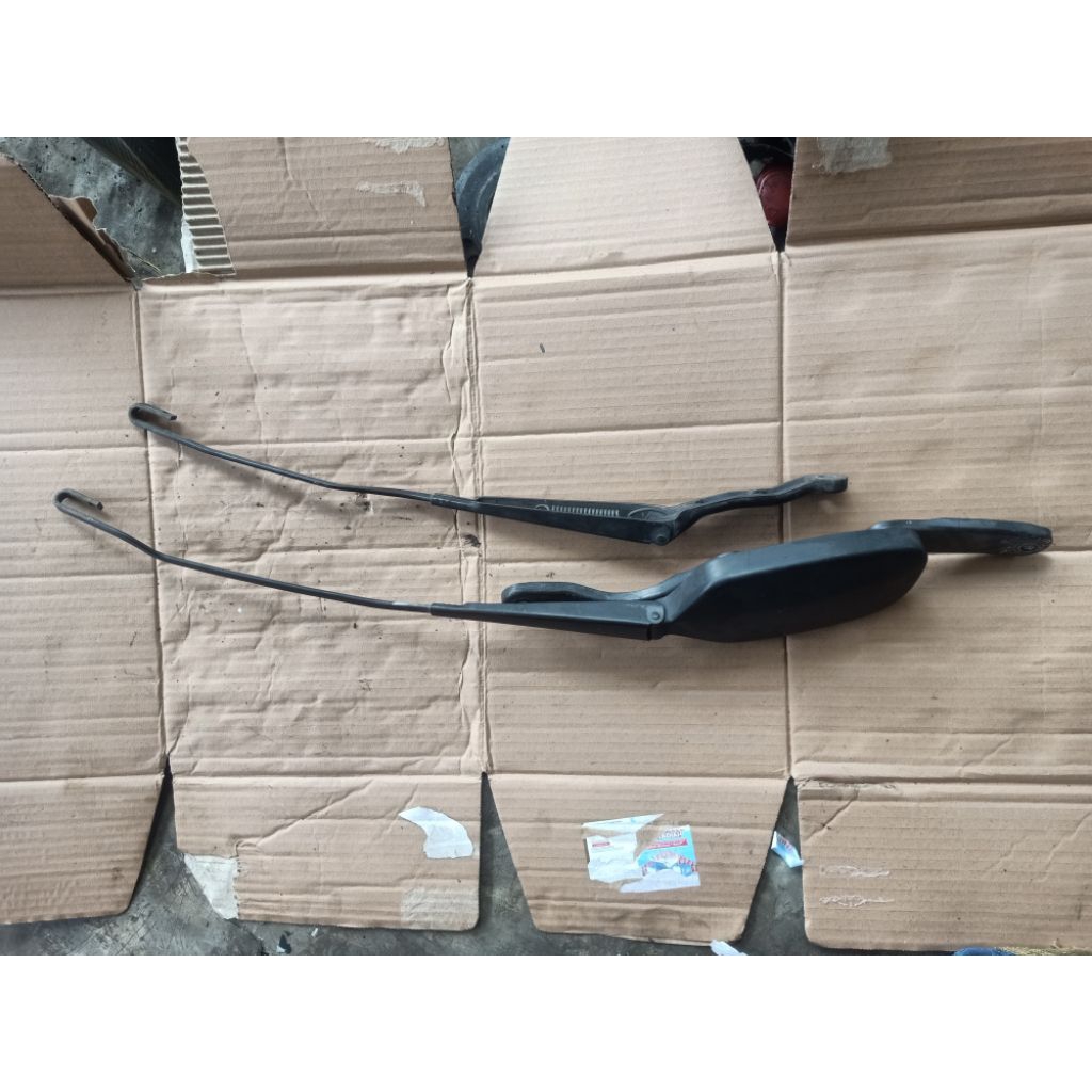 stang wiper Peugeot 206 matic