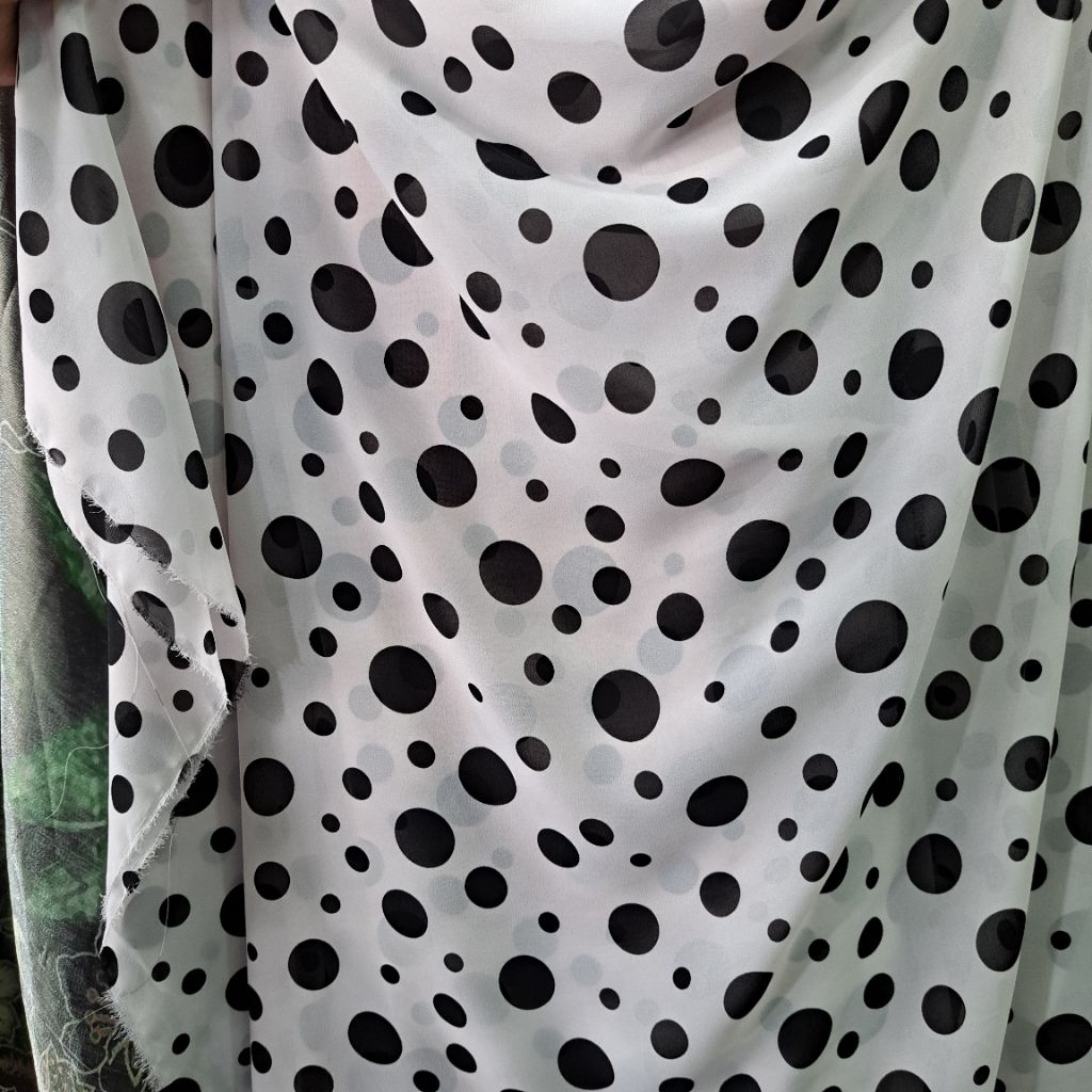 kain ceruti motif motif polkadot - kain ceruti baby doll - kain ceruty zara motif polkadot - kain ce