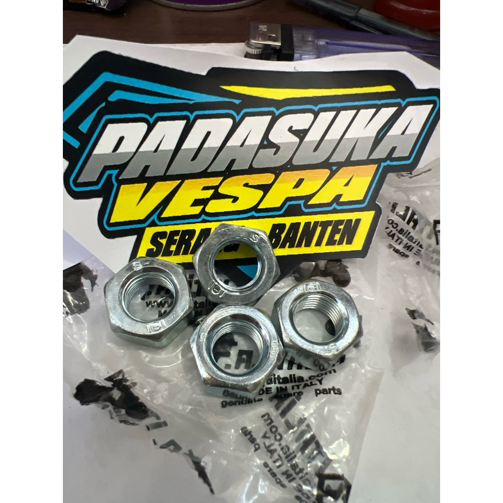 mur magnet vespa original