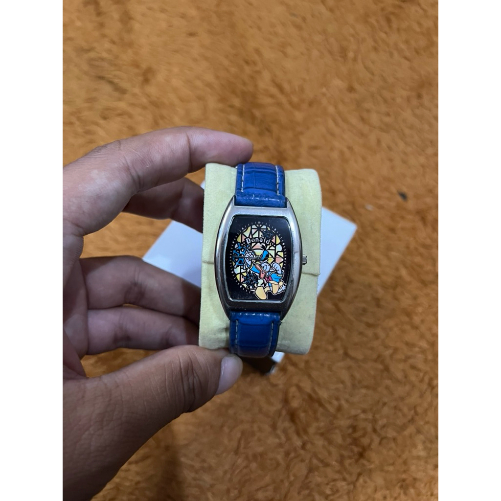 Disney Watch donal bebek