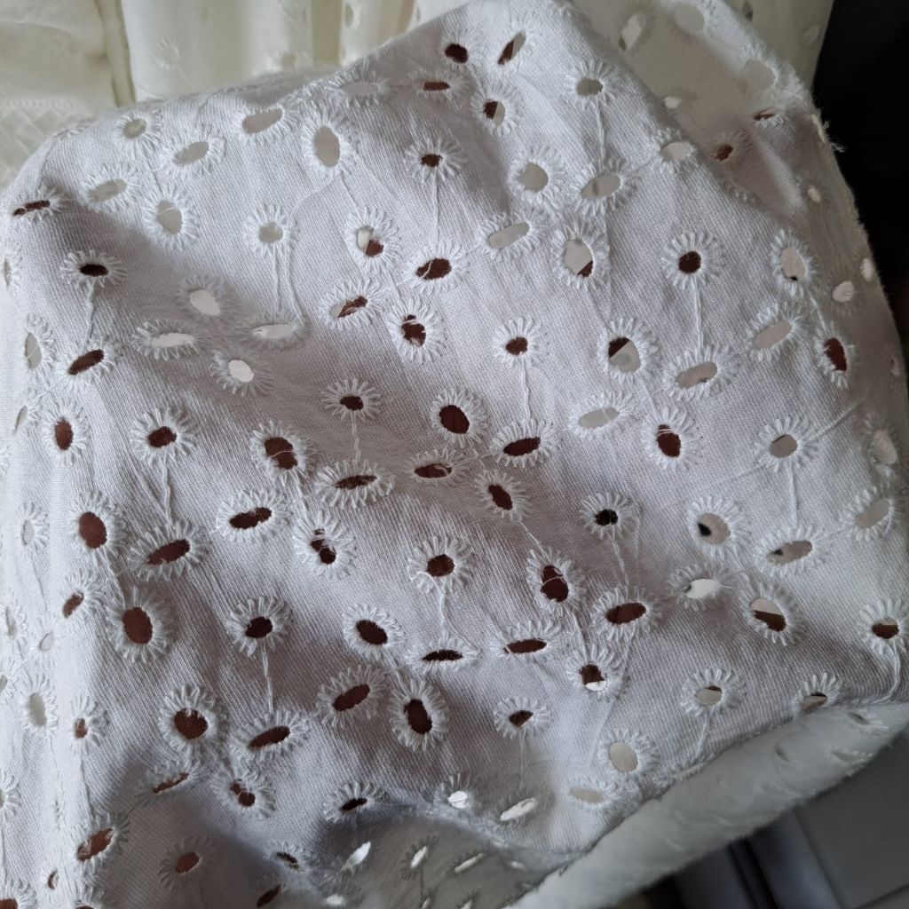 kain katun bordir - kain katun bordir premium - kain katun bordir bolong - kain katun bordir harga 0