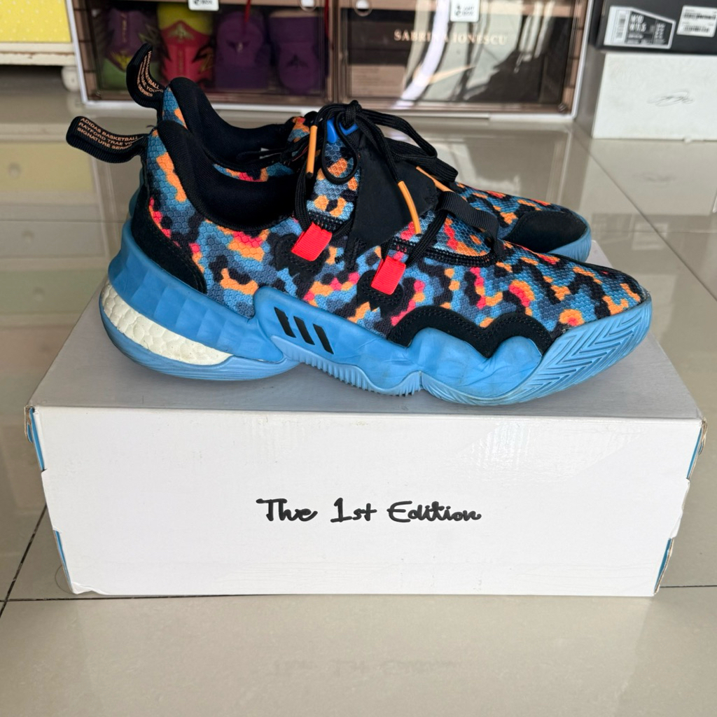 Sepatu basket adidas trae young 1 us10/eur44 bekas mulus