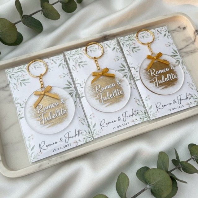 Souvenir wedding Gantungan Kunci Custom Sovenir Pernikahan