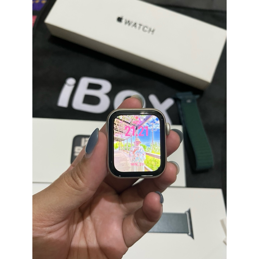 [PRELOVED] Apple Watch SE (Gen 2) 40mm Case Lake Green Sport Loop