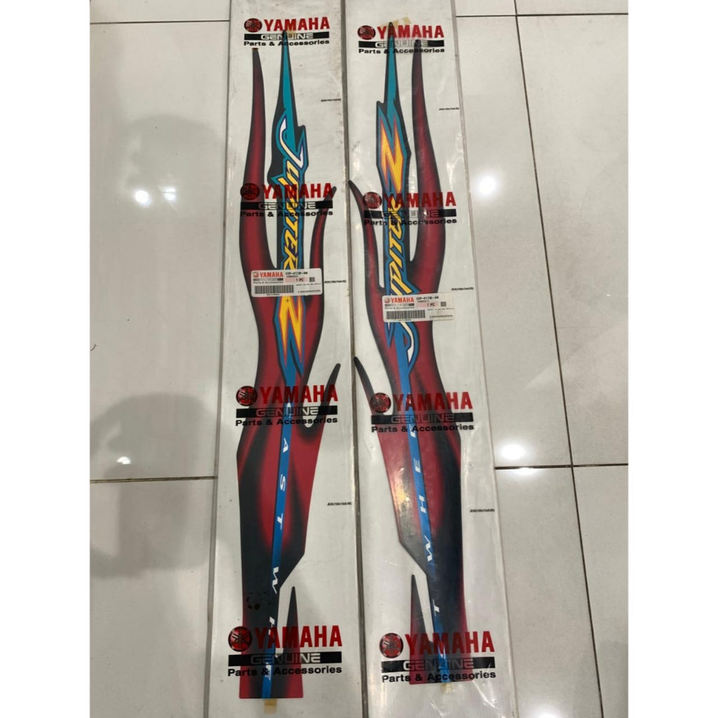 STRIPING STICKER BODY BELAKANG KANAN KIRI YAMAHA JUPITER Z 2004 ORIGINAL YAMAHA