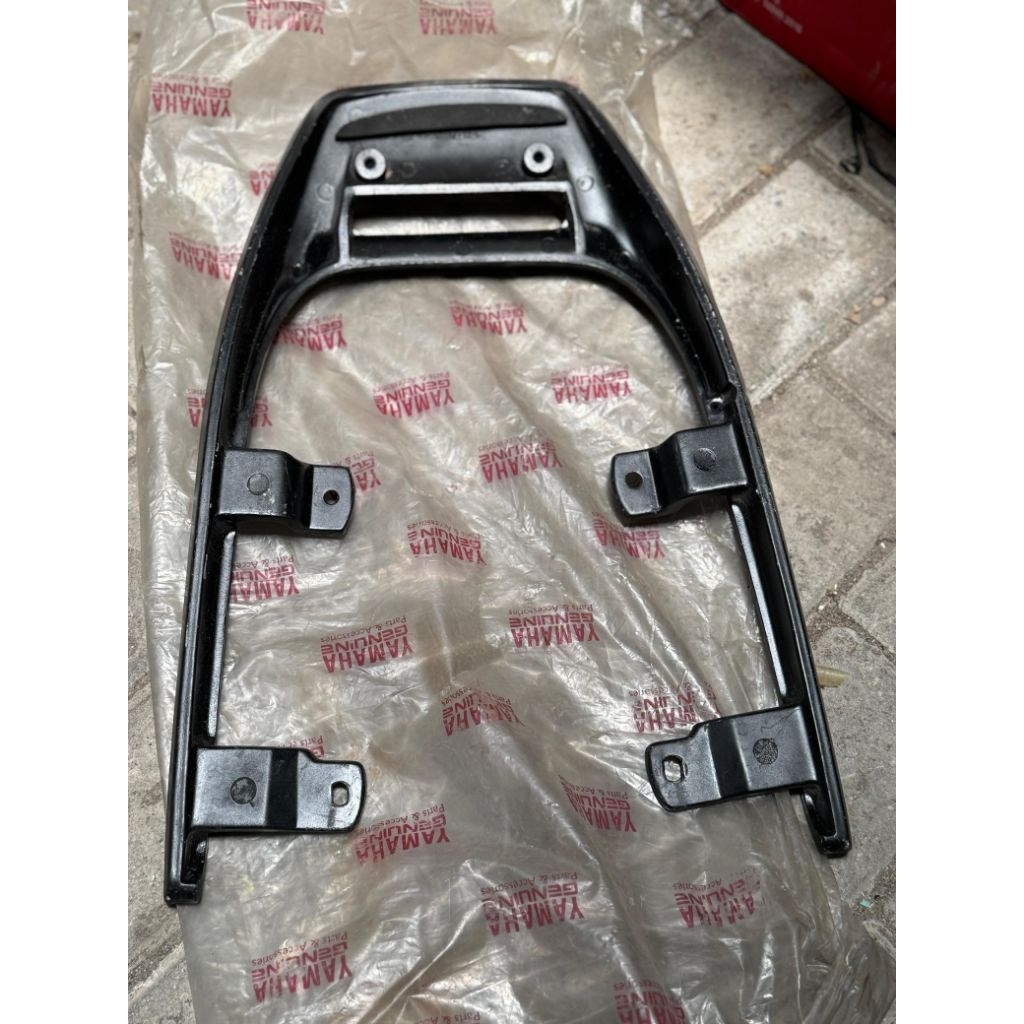 Behel Plenger Yamaha Fiz SE Original Copotan Motor