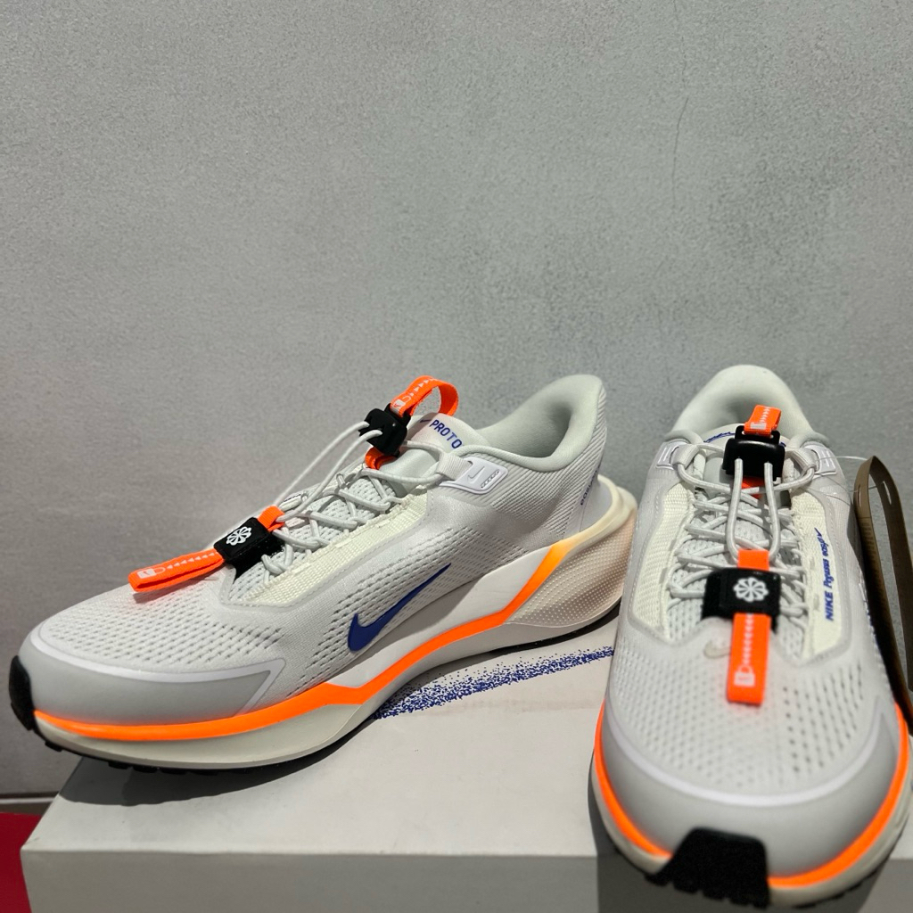 HM0374 900 Nike Pegasus Easyon size 43 BNIB