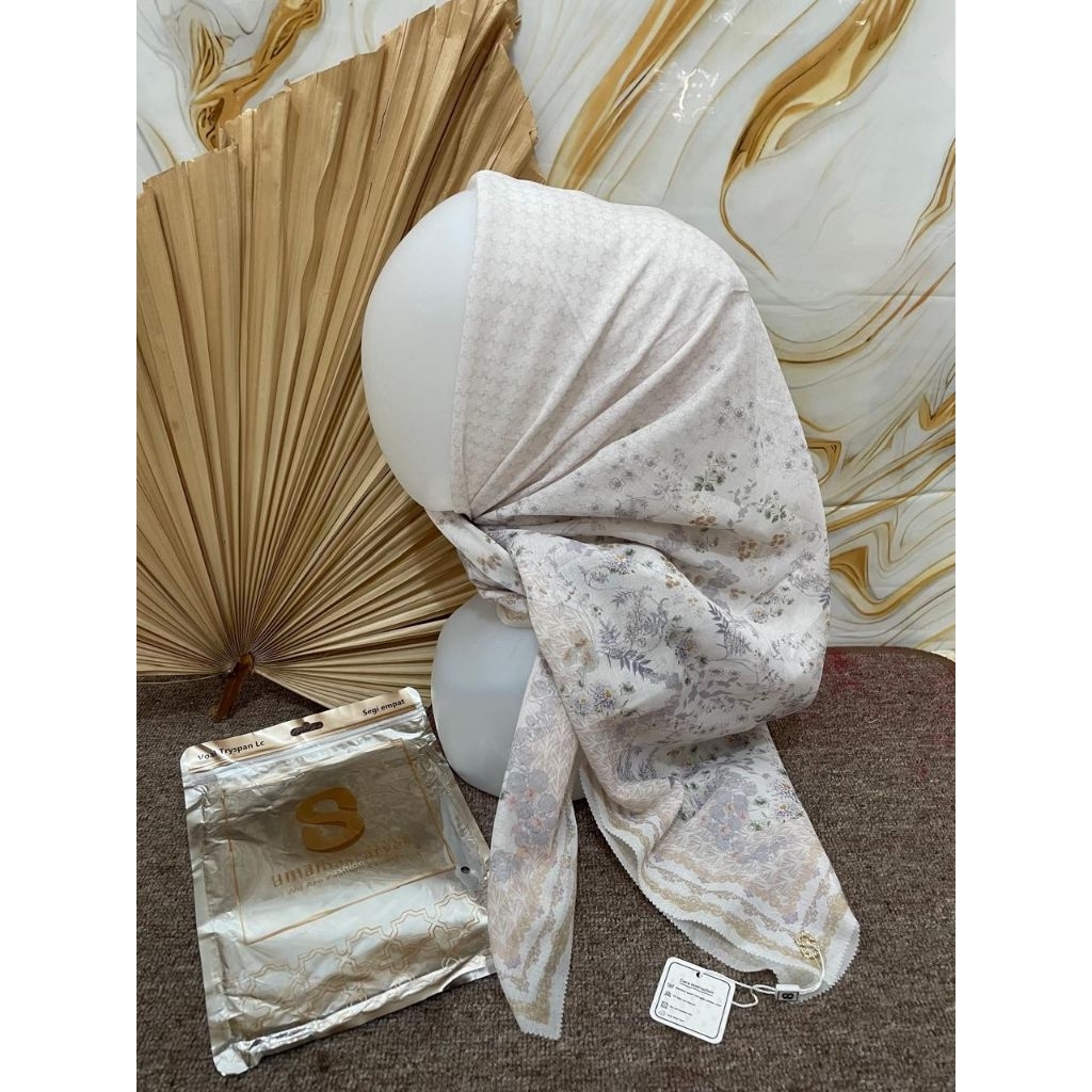 Umama scarves motif