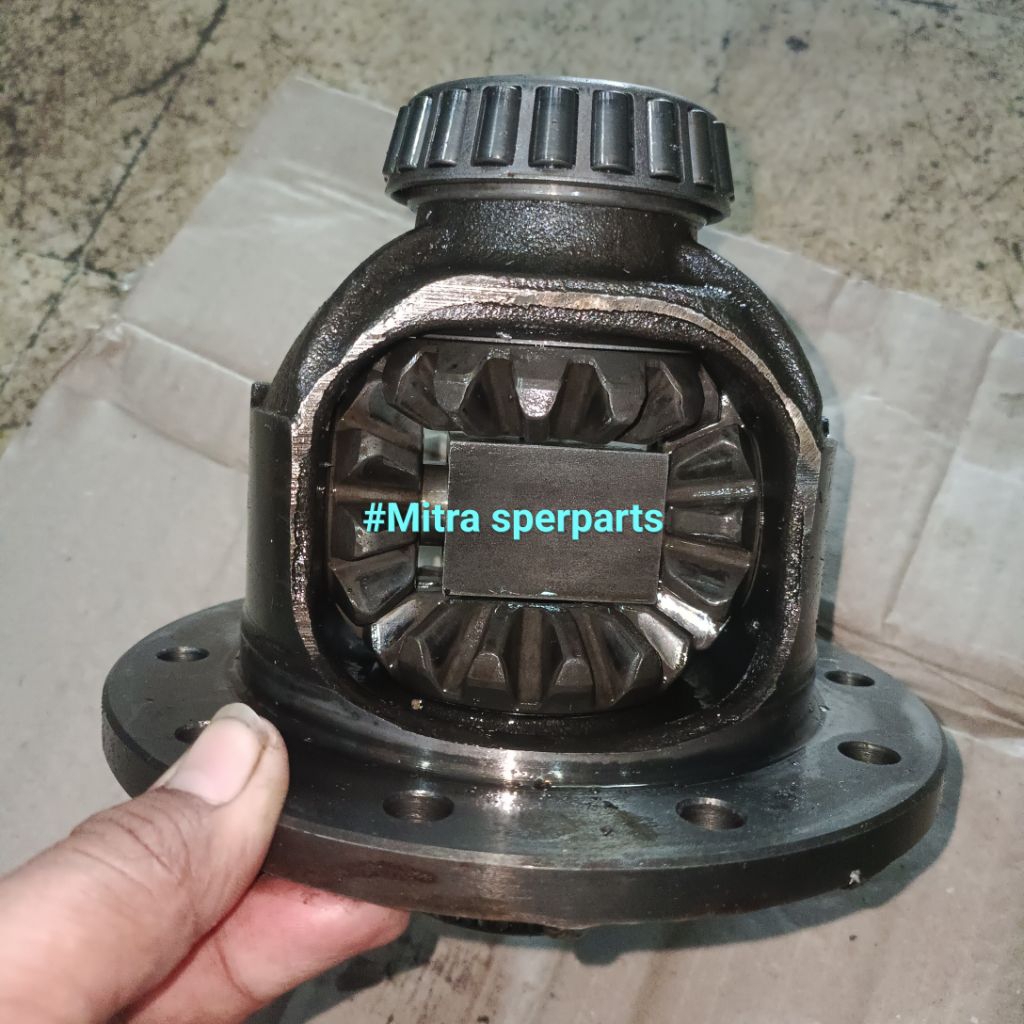 Tengkorak gardan rumah gigi satelit set gardan Mitsubishi L300 diesel copotan orisinil