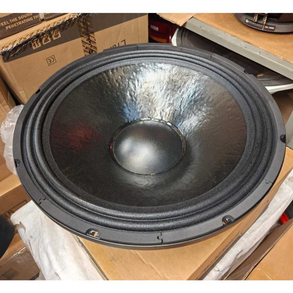 RCF 18P300 NEW Komponen Speaker 18 Inch 18P300NEW / 18P300NEW - R